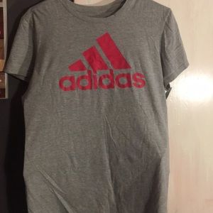Adidas women shirt L in good condition